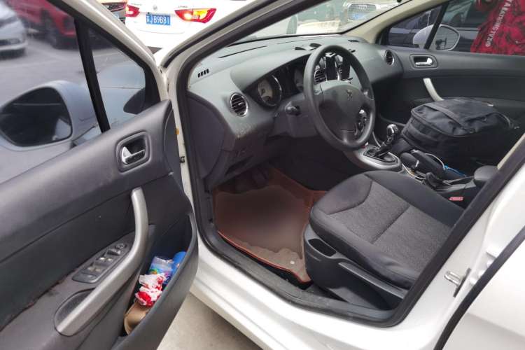 Used Peugeot 408 2010 1.6L Manual Comfort Edition Driver Seat