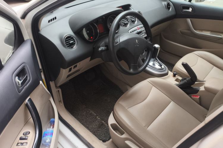 Used Peugeot 408 2010 2.0L Automatic Comfort Edition Driver Seat