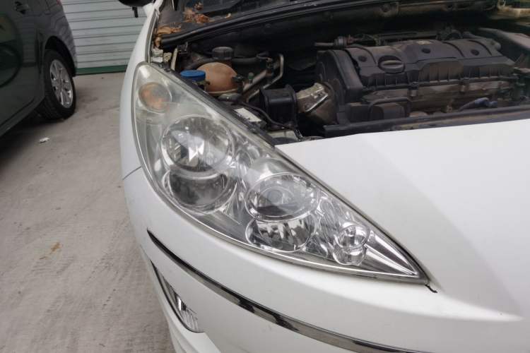 Used Peugeot 408 2010 1.6L Manual Comfort Edition Right Front Headlight