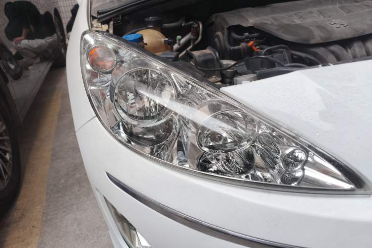 Used Peugeot 408 2010 2.0L Automatic Comfort Edition Right Front Headlight