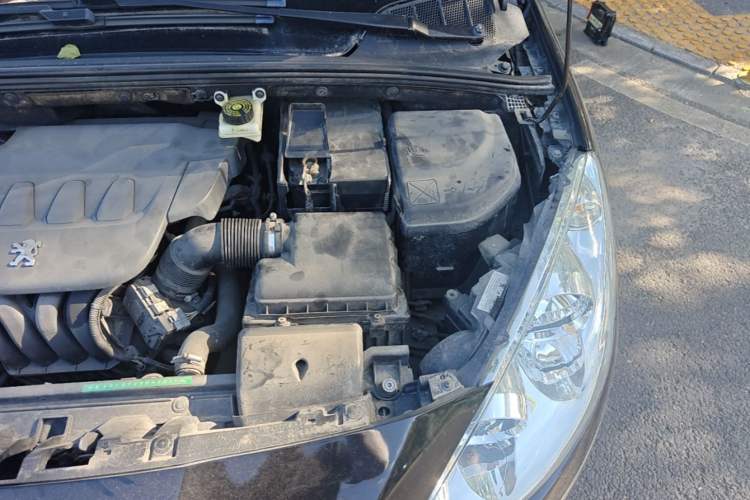 Used Peugeot 408 2011 2.0L Manual Comfort Edition Engine Bay Left