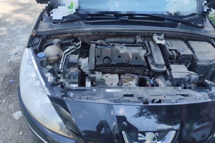 Used Peugeot 408 2011 1.6L Manual Comfort Edition Engine Bay Right