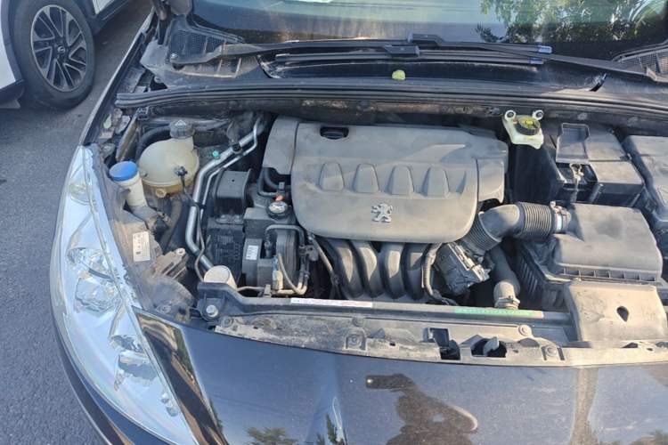 Used Peugeot 408 2011 2.0L Manual Comfort Edition Engine Bay Right
