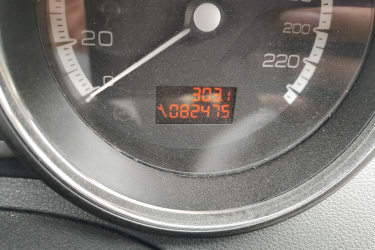 Used Peugeot 408 2011 2.0L Automatic Comfort Edition Odometer Close Up