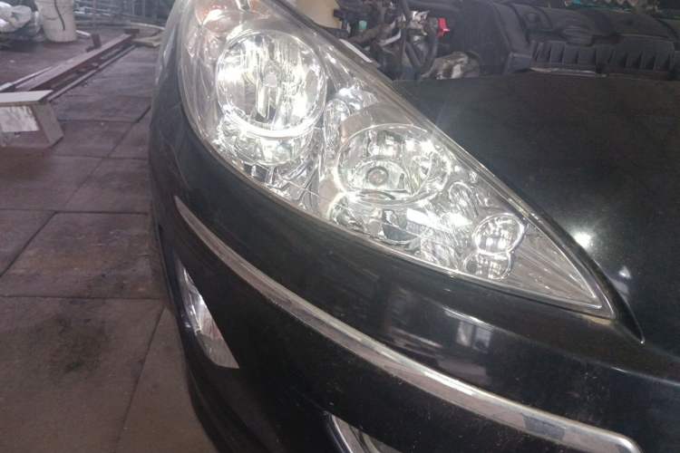 Used Peugeot 408 2011 1.6L Automatic Comfort Edition Right Front Headlight