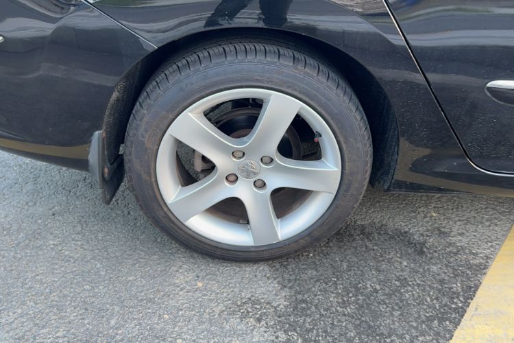 Used Peugeot 408 2011 2.0L Manual Luxury Edition Right Rear Wheel Hub
