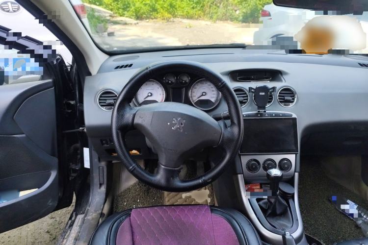 Used Peugeot 408 2011 1.6L Manual Comfort Edition Steering Wheel