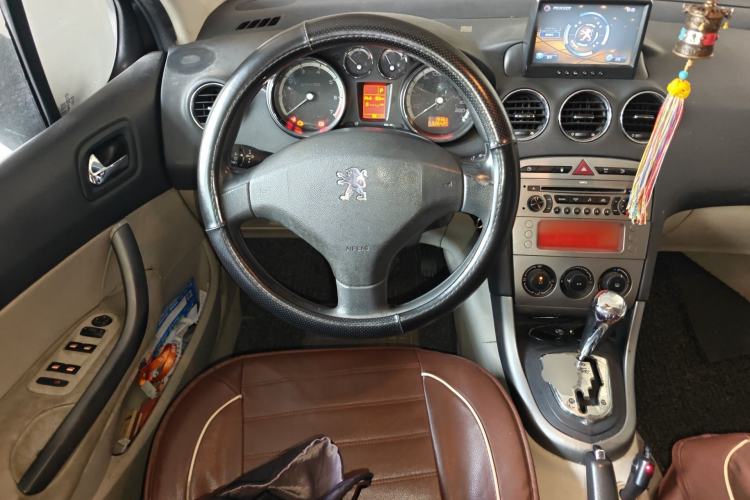 Used Peugeot 408 2011 1.6L Automatic Comfort Edition Steering Wheel