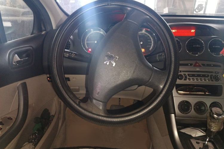 Used Peugeot 408 2011 1.6L Automatic Comfort Edition Steering Wheel