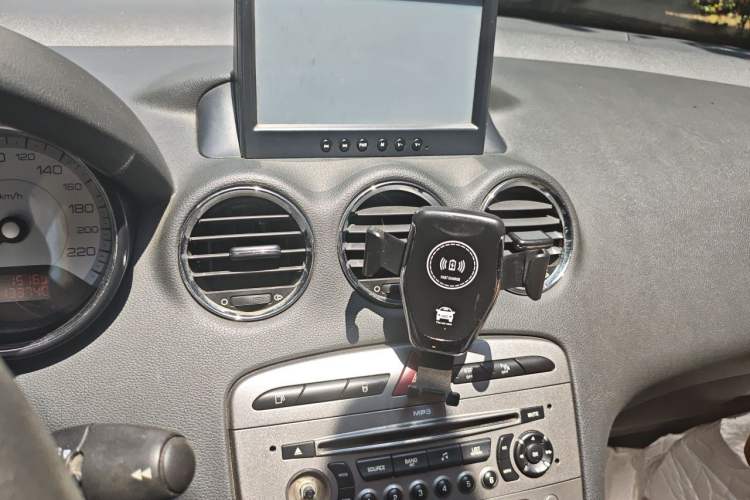 Used Peugeot 408 2011 1.6L Manual Comfort Edition Audio And AC Panel