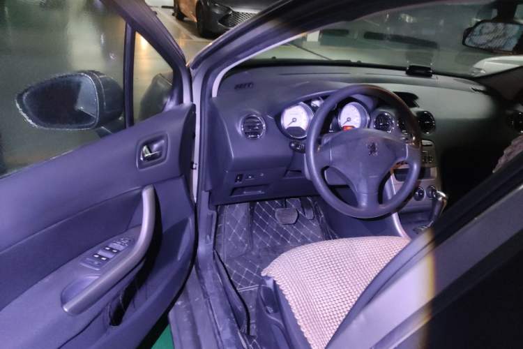 Used Peugeot 408 2011 1.6L Automatic Comfort Edition Driver Seat