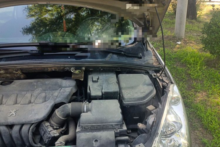 Used Peugeot 408 2011 2.0L Automatic Comfort Edition Engine Bay Left