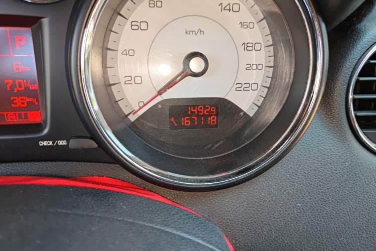 Used Peugeot 408 2011 2.0L Automatic Comfort Edition Odometer Close Up