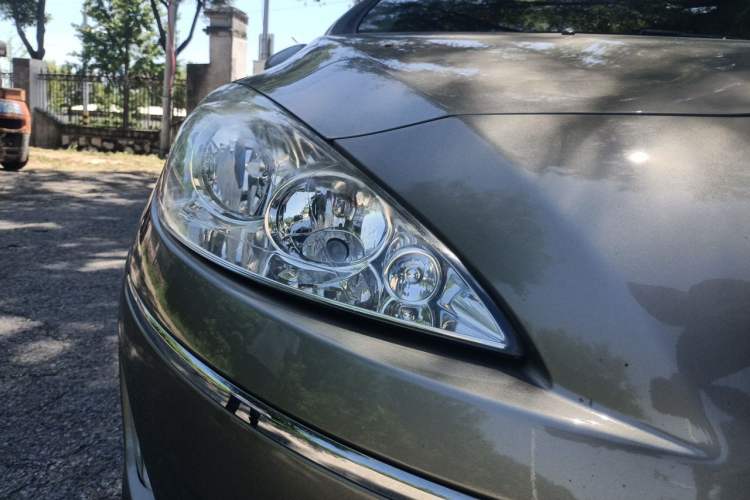 Used Peugeot 408 2011 2.0L Automatic Comfort Edition Right Front Headlight