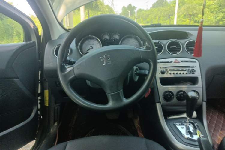 Used Peugeot 408 2011 2.0L Automatic Comfort Edition Steering Wheel