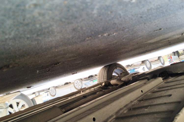 Used Peugeot 408 2011 2.0L Manual Luxury Edition Chassis Front Right