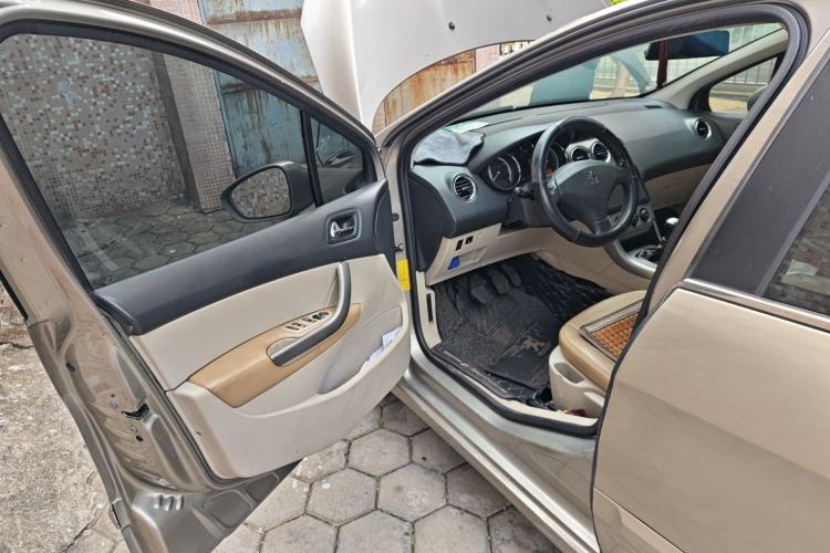 Used Peugeot 408 2011 2.0L Manual Comfort Edition Driver Seat