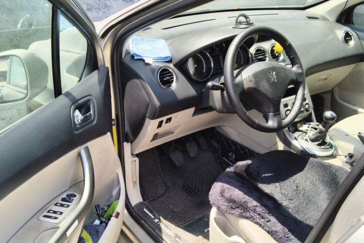Used Peugeot 408 2011 2.0L Manual Luxury Edition Driver Seat
