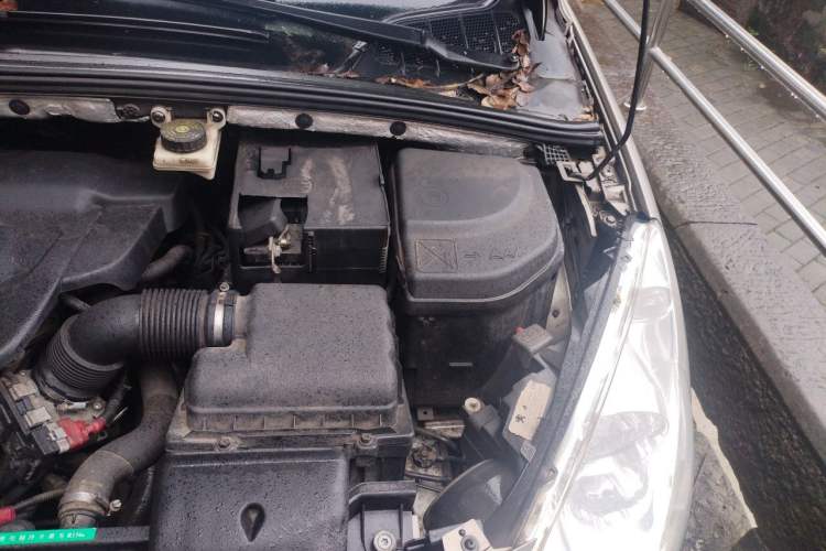 Used Peugeot 408 2011 2.0L Automatic Comfort Edition Engine Bay Left