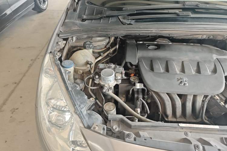 Used Peugeot 408 2011 2.0L Automatic Comfort Edition Engine Bay Right