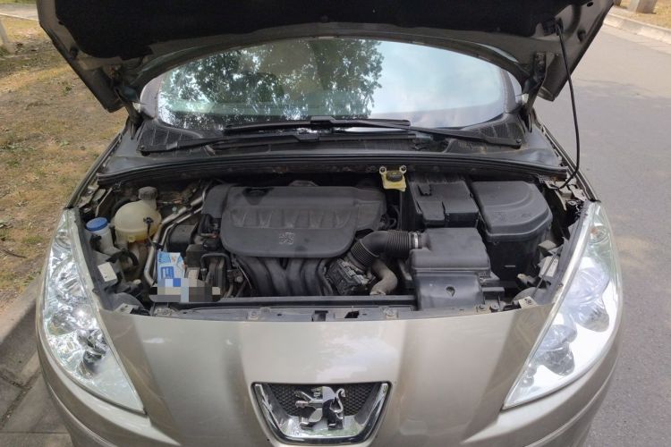 Used Peugeot 408 2011 2.0L Automatic Comfort Edition Engine Bay