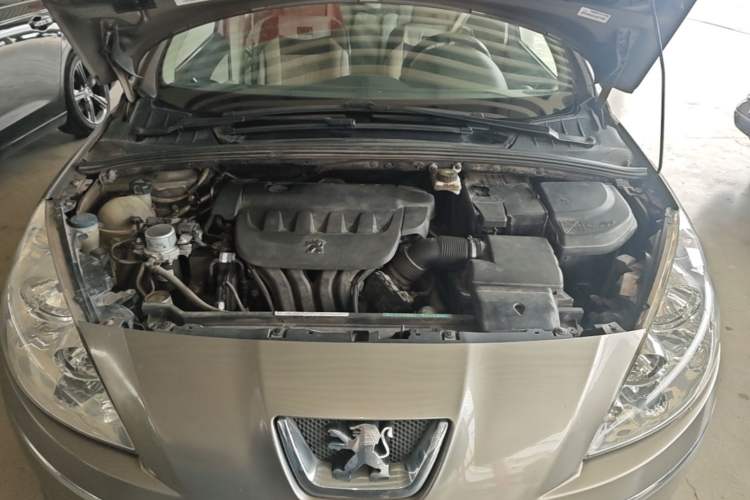 Used Peugeot 408 2011 2.0L Automatic Comfort Edition Engine Bay