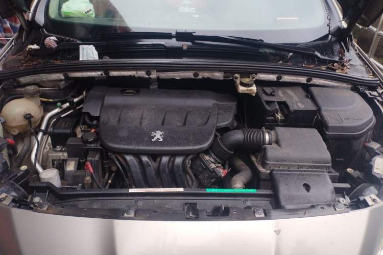 Used Peugeot 408 2011 2.0L Automatic Comfort Edition Engine Bay