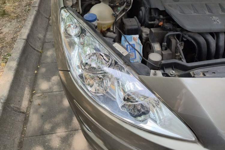 Used Peugeot 408 2011 2.0L Automatic Comfort Edition Right Front Headlight