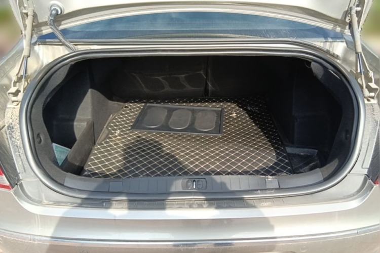 Used Peugeot 408 2011 1.6L Manual Comfort Edition Trunk