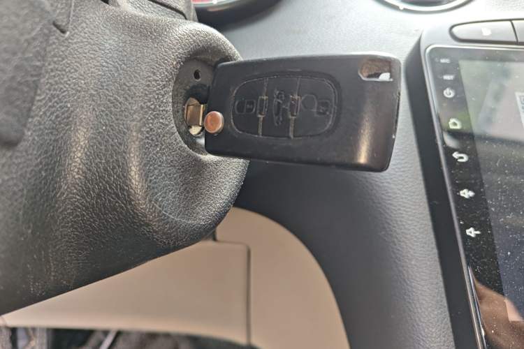 Used Peugeot 408 2011 2.0L Manual Comfort Edition Vehicle Key