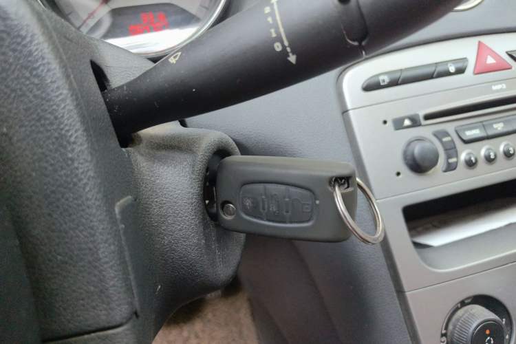 Used Peugeot 408 2011 2.0L Automatic Comfort Edition Vehicle Key