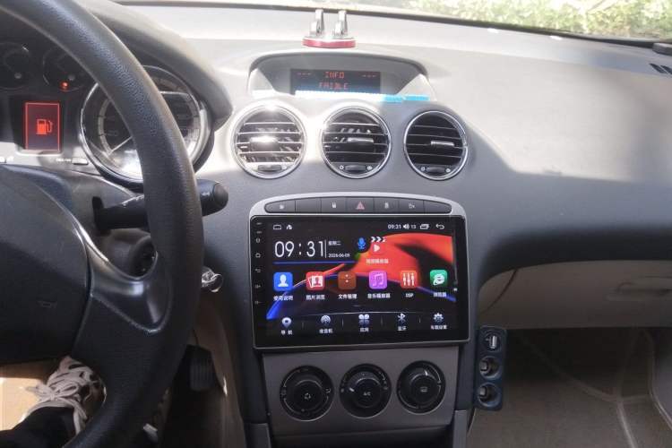 Used Peugeot 408 2011 2.0L Manual Comfort Edition Audio And AC Panel