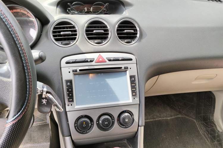 Used Peugeot 408 2011 1.6L Manual Comfort Edition Audio And AC Panel