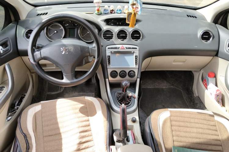 Used Peugeot 408 2011 1.6L Manual Comfort Edition Center Console