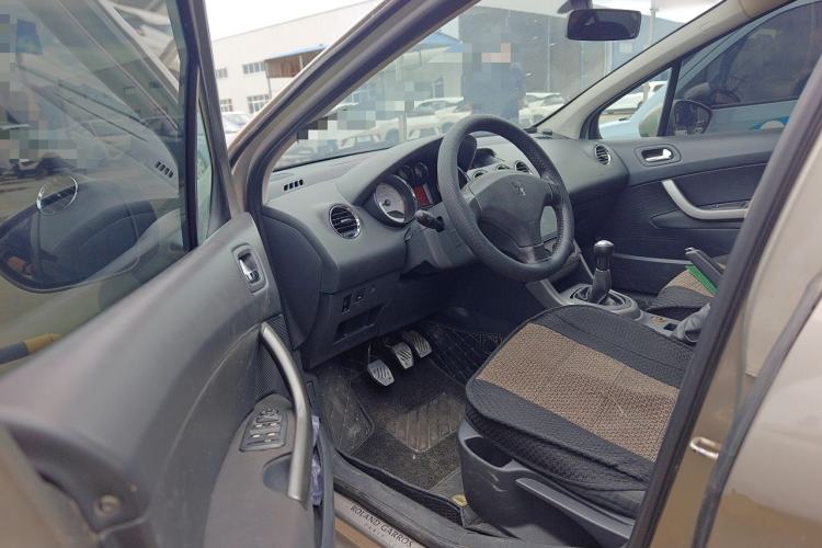 Used Peugeot 408 2011 2.0L Manual Comfort Edition Driver Seat