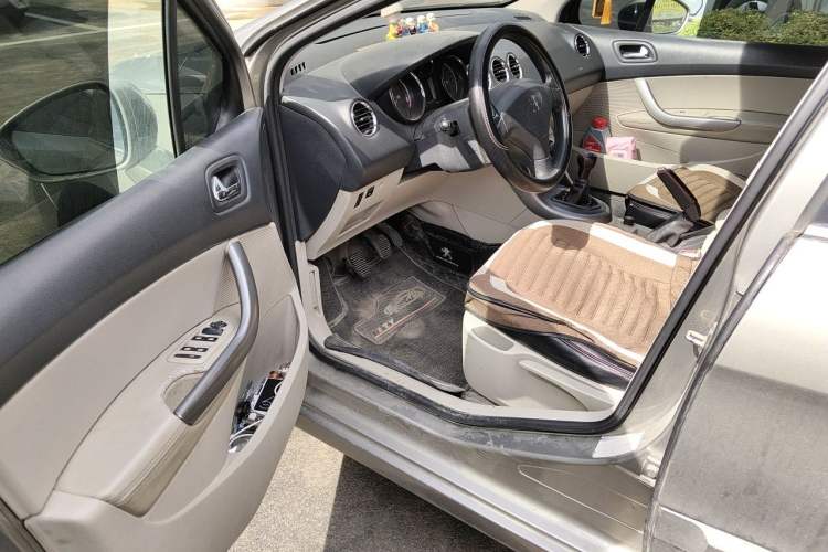 Used Peugeot 408 2011 1.6L Manual Comfort Edition Driver Seat