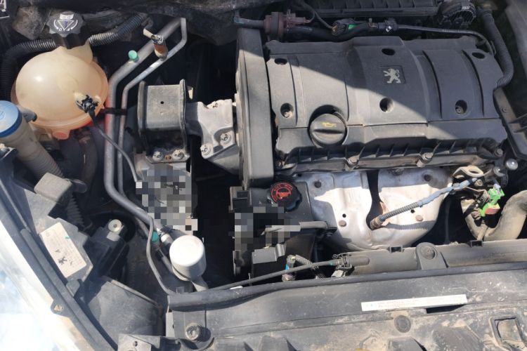 Used Peugeot 408 2011 1.6L Manual Comfort Edition Engine Bay Right