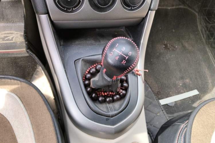 Used Peugeot 408 2011 1.6L Manual Comfort Edition Gear Lever