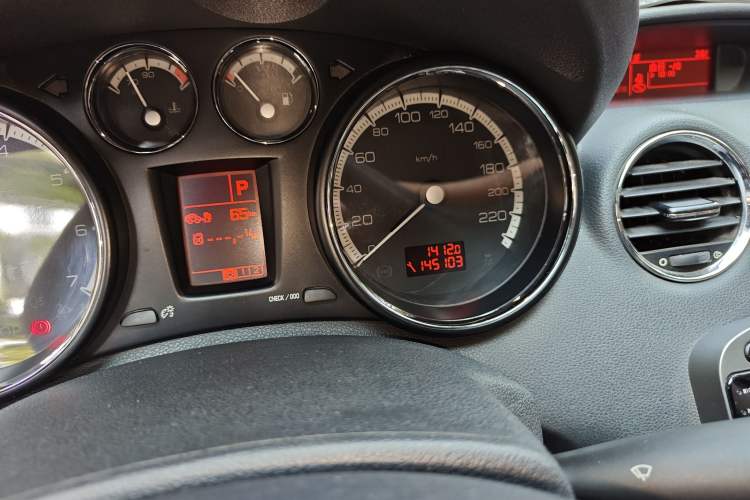 Used Peugeot 408 2011 2.0L Automatic Comfort Edition Odometer Close Up