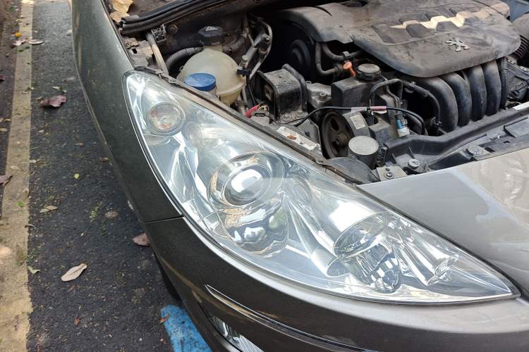 Used Peugeot 408 2011 2.0L Automatic Comfort Edition Right Front Headlight