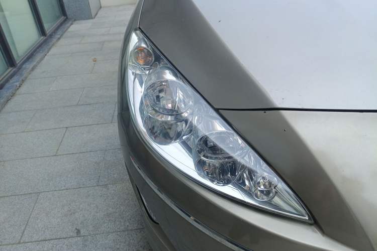 Used Peugeot 408 2011 1.6L Manual Comfort Edition Right Front Headlight