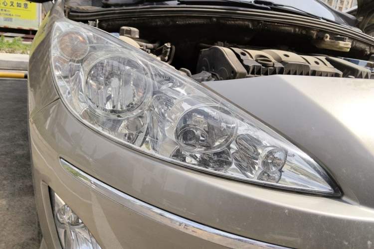 Used Peugeot 408 2011 1.6L Manual Comfort Edition Right Front Headlight