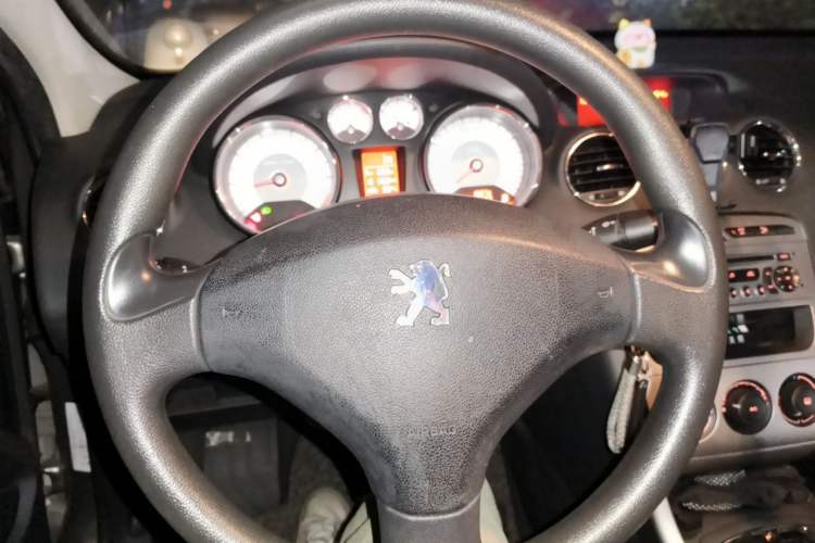 Used Peugeot 408 2011 1.6L Automatic Comfort Edition Steering Wheel