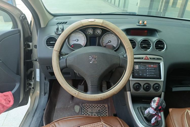 Used Peugeot 408 2011 1.6L Manual Comfort Edition Steering Wheel