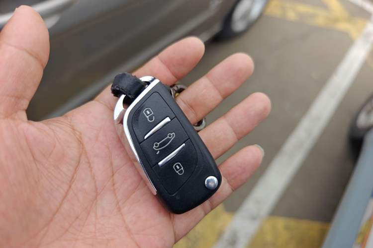 Used Peugeot 408 2011 2.0L Manual Comfort Edition Vehicle Key