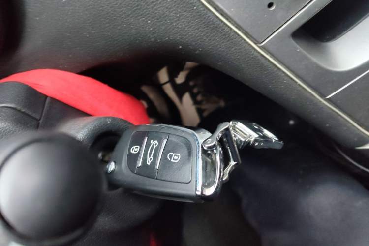 Used Peugeot 408 2011 2.0L Automatic Comfort Edition Vehicle Key