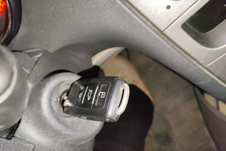Used Peugeot 408 2011 2.0L Automatic Comfort Edition Vehicle Key