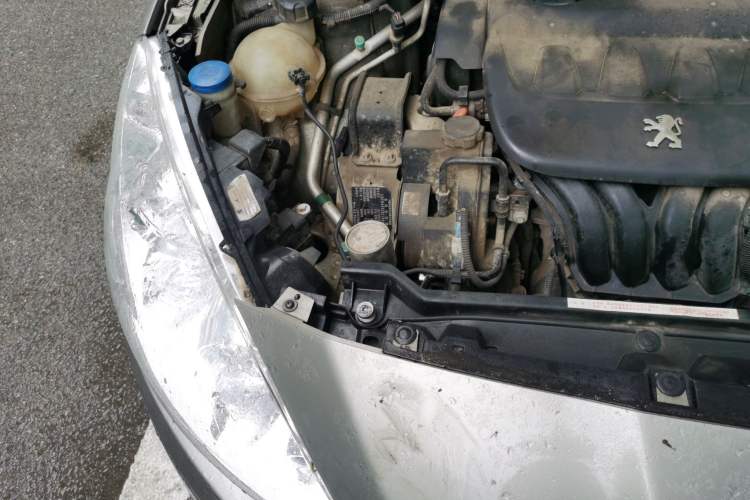 Used Peugeot 408 2011 2.0L Automatic Comfort Edition Engine Bay Right