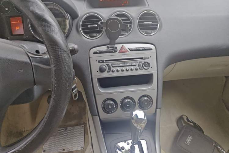 Used Peugeot 408 2011 2.0L Automatic Comfort Edition Audio And AC Panel