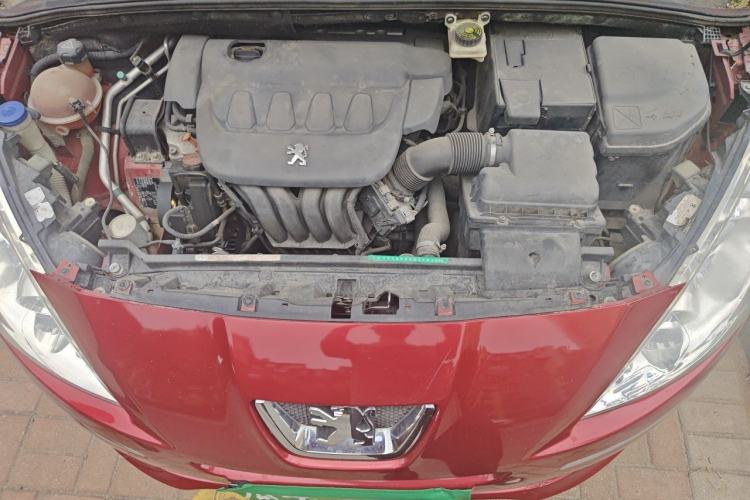 Used Peugeot 408 2011 2.0L Automatic Comfort Edition Engine Bay